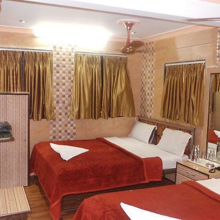 Hotel Shadab Palace 뭄바이 외부 사진